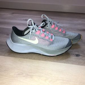 Nike Air Zoom Pegasus 37 - size 5.5Y / Women’s 7